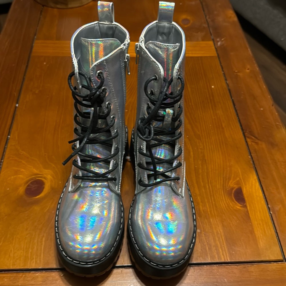 Boots never worn